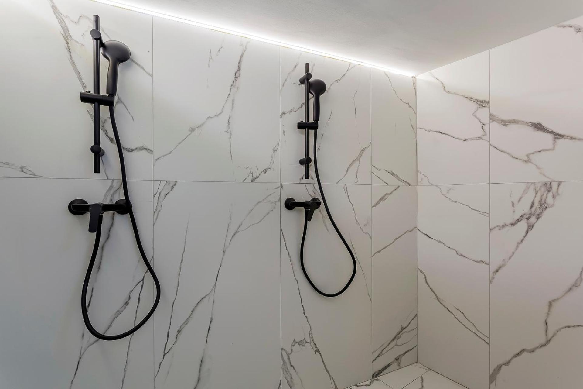 Suite Romantique Balneo Centre ليون المظهر الخارجي الصورة
